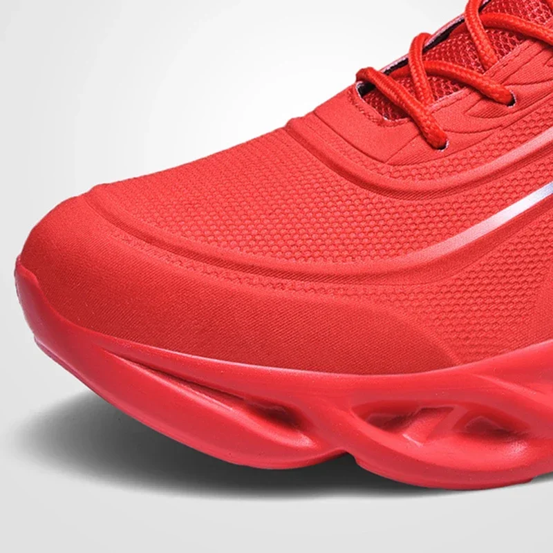 Кроссовки Легкая обувь Модные уличные спортивные кроссовки с пламенным принтом