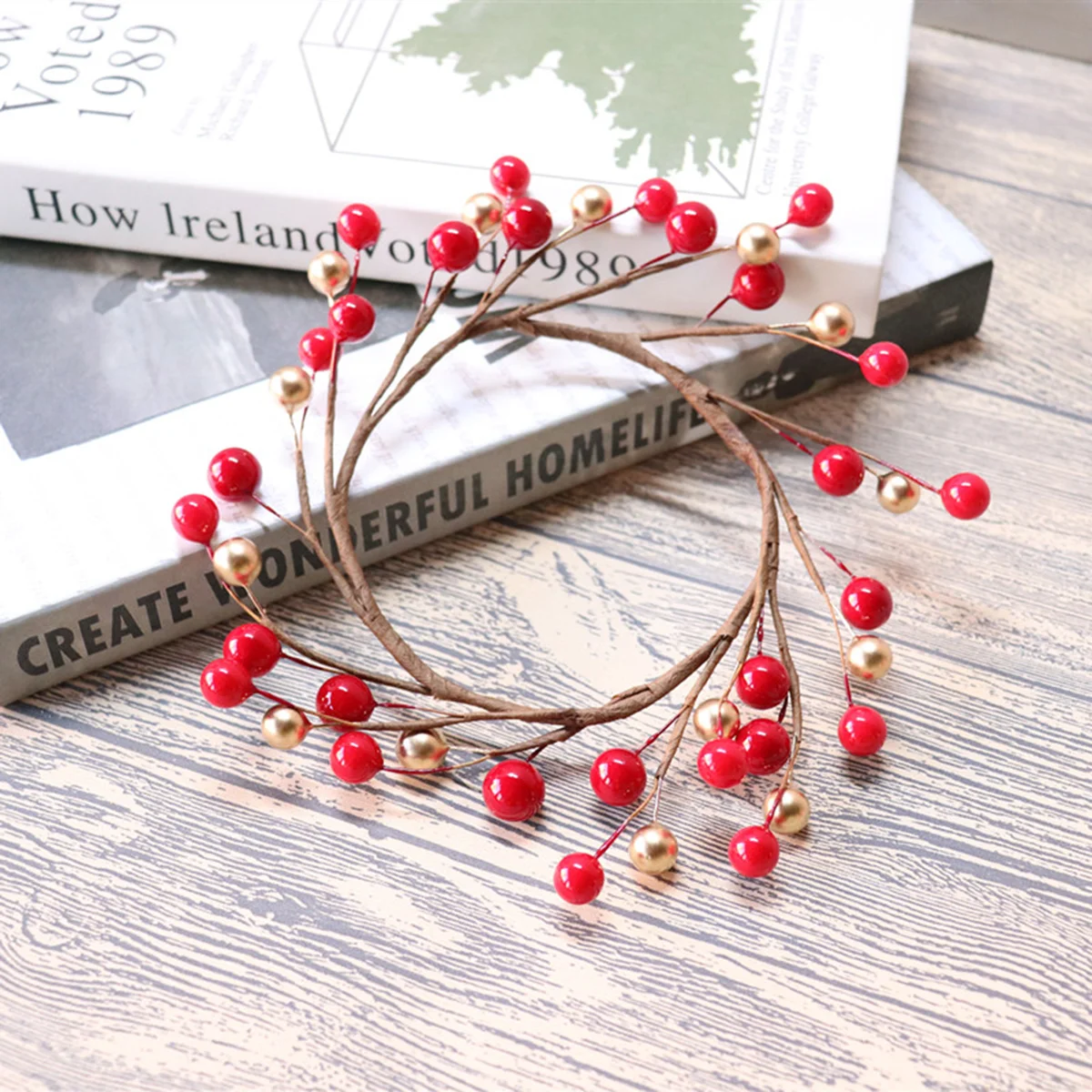 

3pcs Berry Wreath Small Wreaths Ring Christmas Holder Ring Wreath Holder Hanging Wreath