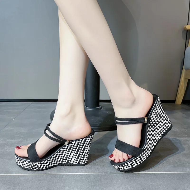 

2023 Women's Sandals Summer Pumps Fashion Platform Wedge Luxury Sandals Super High Heels Slippers Design Two Ways Wear Slides