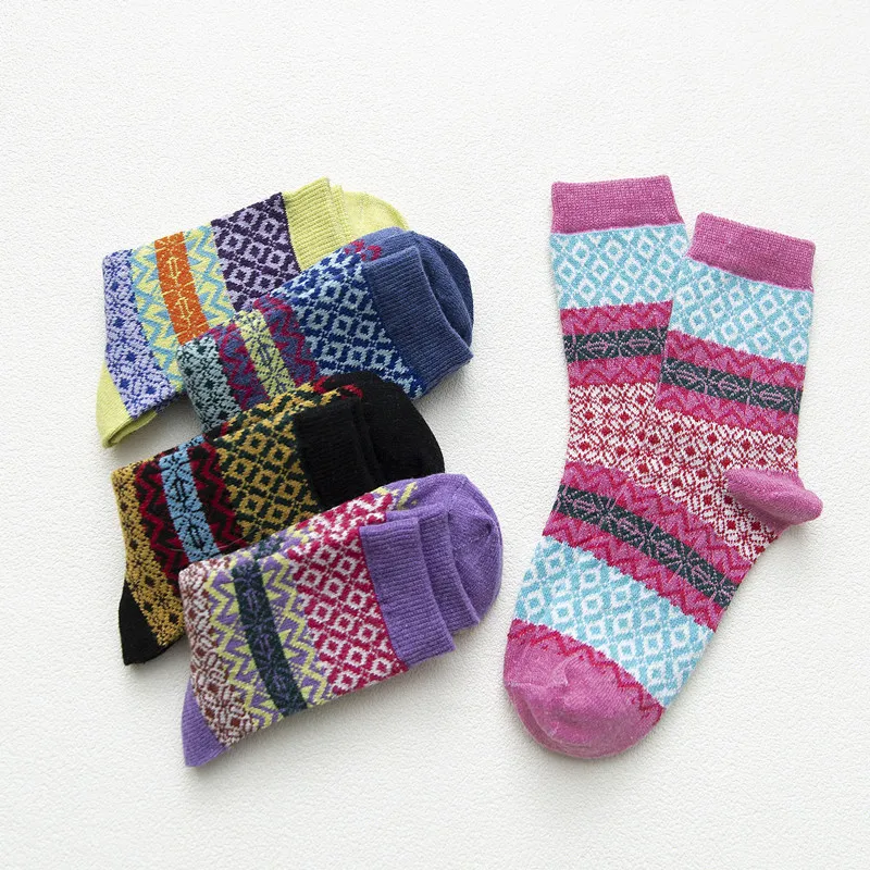 5 pairs Fashion Women Wool Socks Winter and Autumn Warmer Cashmere Thermal Thicken Ethnic Style Women Casual Socks