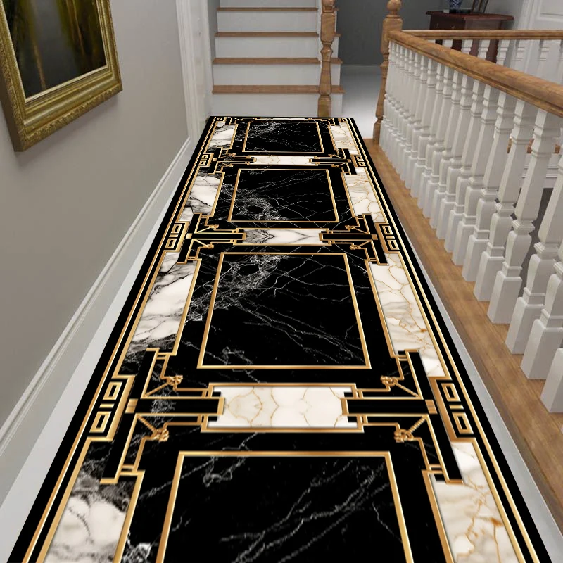 

Черный золотой декоративный ковер