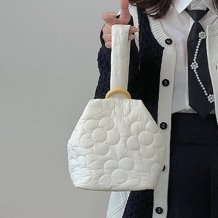 

Милая женская сумочка с цветами и кошельки, маленькие брендовые дизайнерские мягкие дизайнерские сумки-ведра, модная белая сумка на запяст...