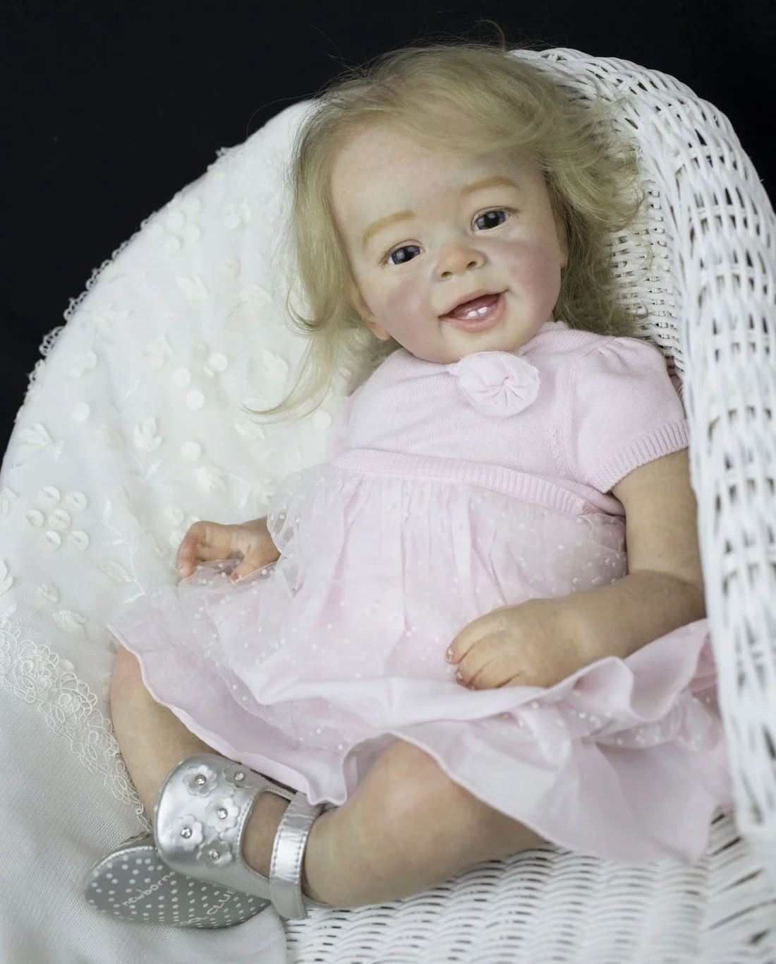 

60CM Bebe Reborn Toddler Doll Princess Girl Yannik Blond Hair 3D Skin with Visible Veins High Quality Collectible Art doll