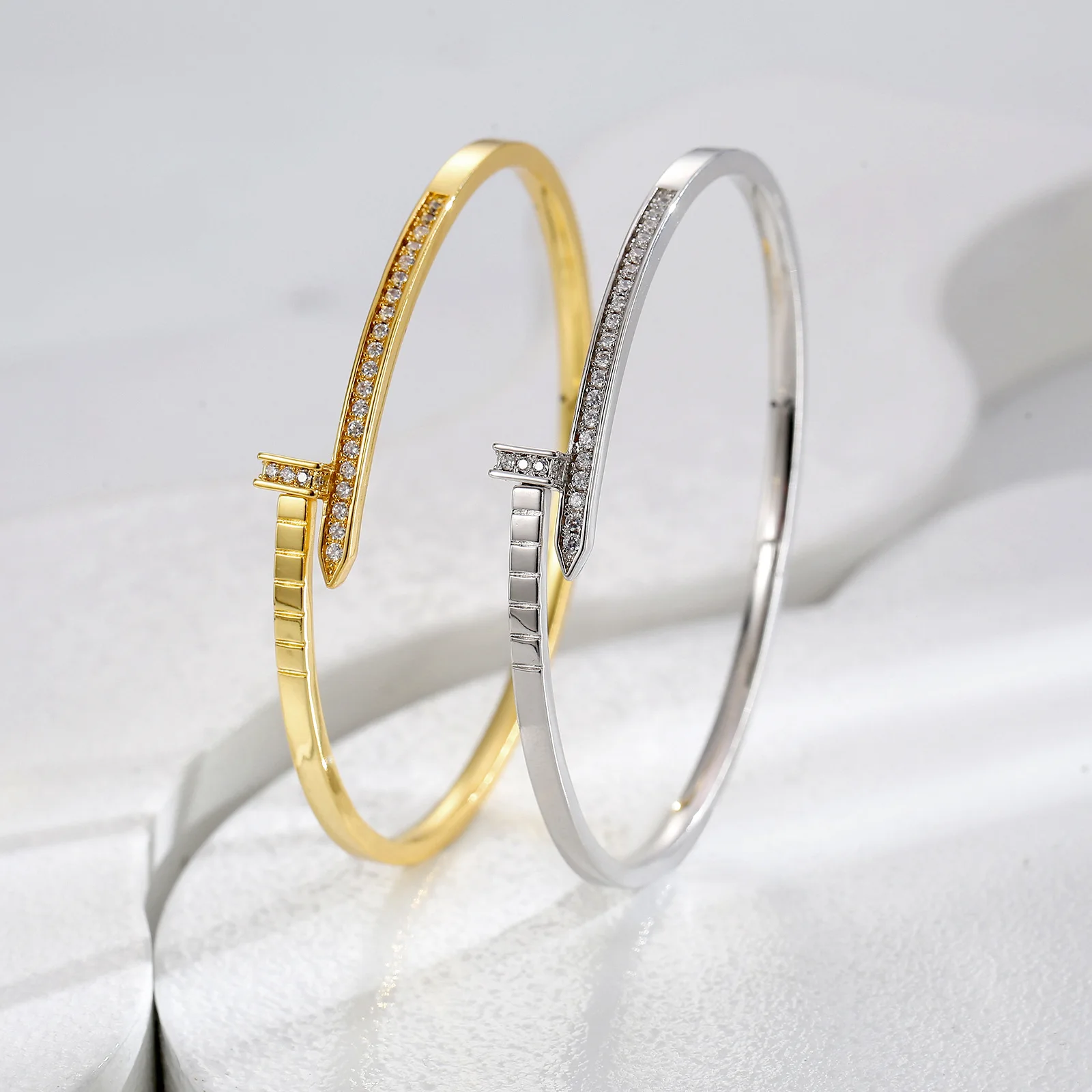 

Luxury Women Bracelets Shining Diamond Bracelet Real Gold Plating Bracelets For Women Fashion Man Bracelet Jewelry Gift Bracelet