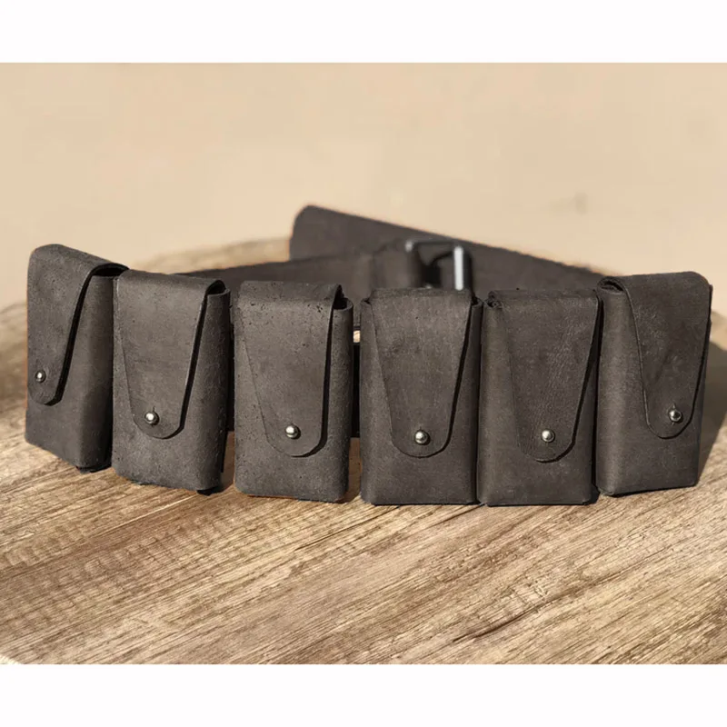 Кожаный поясной кошелек в стиле стимпанк с изображением песочника для людей