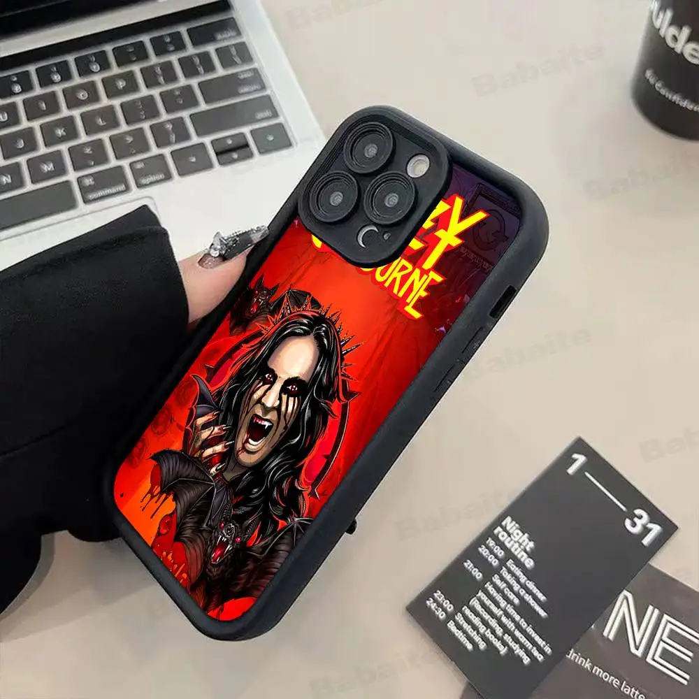 Чехол для iPhone 17 15 13 12 11 14 Pro Max X XR XS 16 Plus с изображением певицы Оззи Осборн, ударопрочный, яркий, с цветной задней панелью. (art.: 3920dd269166a) - 3920dd269166a