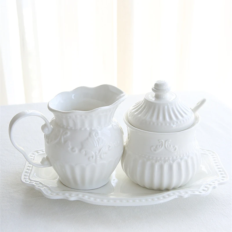 

Retro Baroque British Royal Family Milk Jugs Rococo Art Relief Bone China Coffeeware Sugar Bowl Jar Creamer Pitcher Coffee Tools