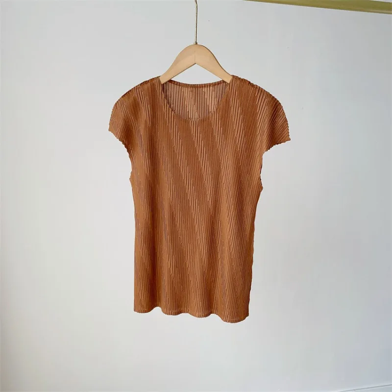 Фото Комплект плиссированных брюк Miyake Original: женская одежда в стиле плиссе, новинка лета 2026, повседневный свободный крой, базовый стиль, нишевая коллекция №5