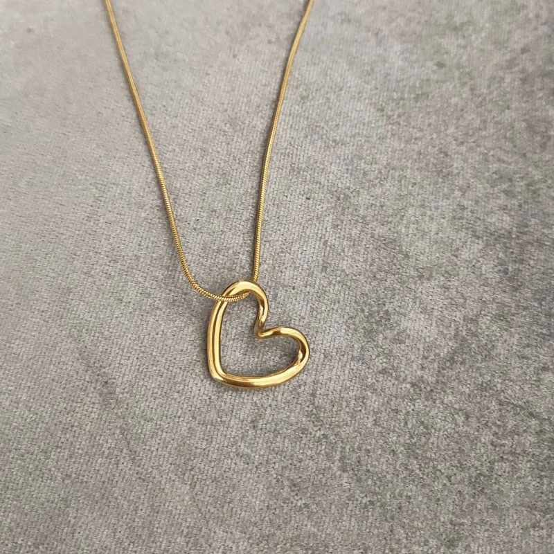 Ожерелье из нержавеющей стали с подвеской в виде сердца