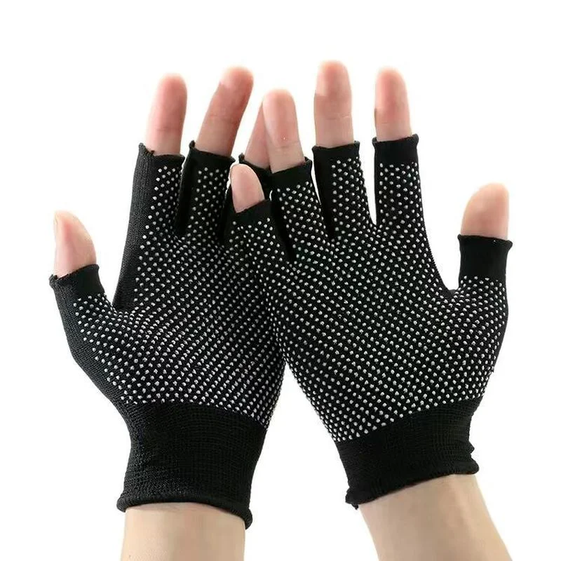 Купи 1Pair Cycling Anti-slip Sports Yoga Men Women Half Finger Gloves Breathable Anti-shock Sports Gloves Bike Bicycle Glove Cycling за 133 рублей в магазине AliExpress