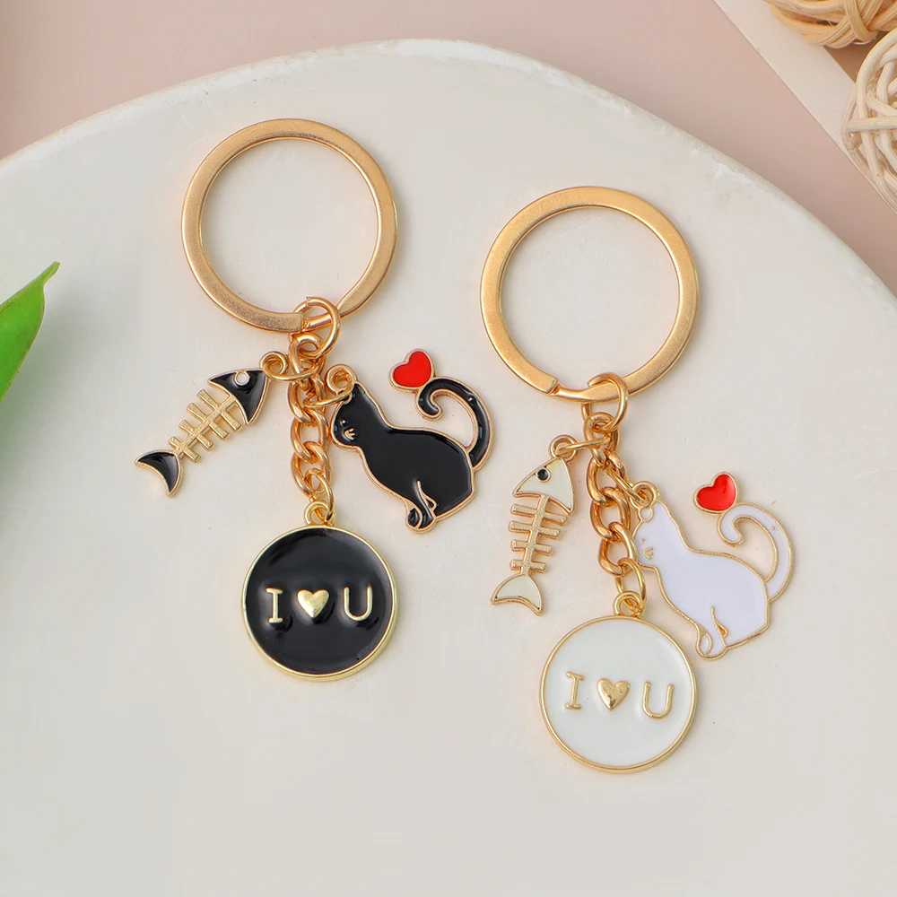 Прекрасный брелок в форме рыбьей кости сердца и кошки эмалированный