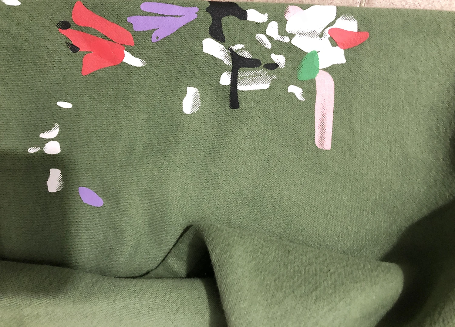 Худи DEPT GRAILZ с логотипом PAINT LOGO  Винтажное худи с граффити и эффектом потертости, с английским логотипом GD на груди, с принтом и эффектом состаривания (art.: 3920d8deed669) - 3920d8deed669