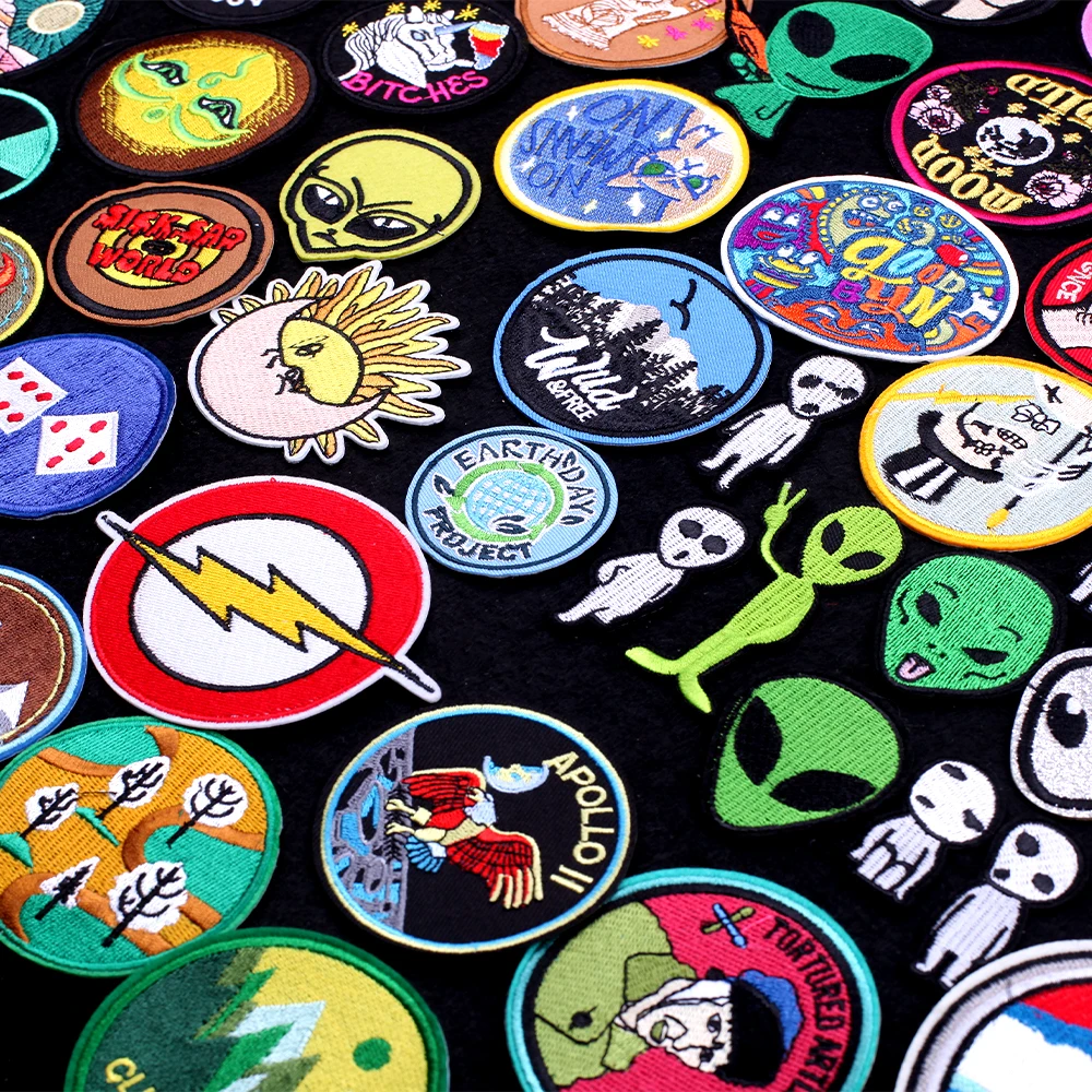 

Clothing Thermoadhesive Patches Badges Cartoon UFO Alien Patches Stickers Scenery Mountain Iron on Embroidered Patch on Clothes