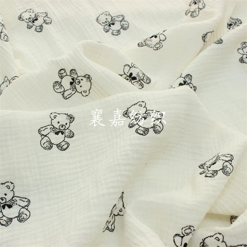 Двойной марлевый креп ткань с мультяшным медведем сумка для детской одежды