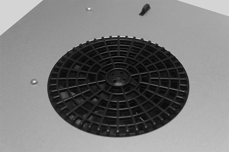 Индукционная плита с двумя горелками и приводом на половину моста