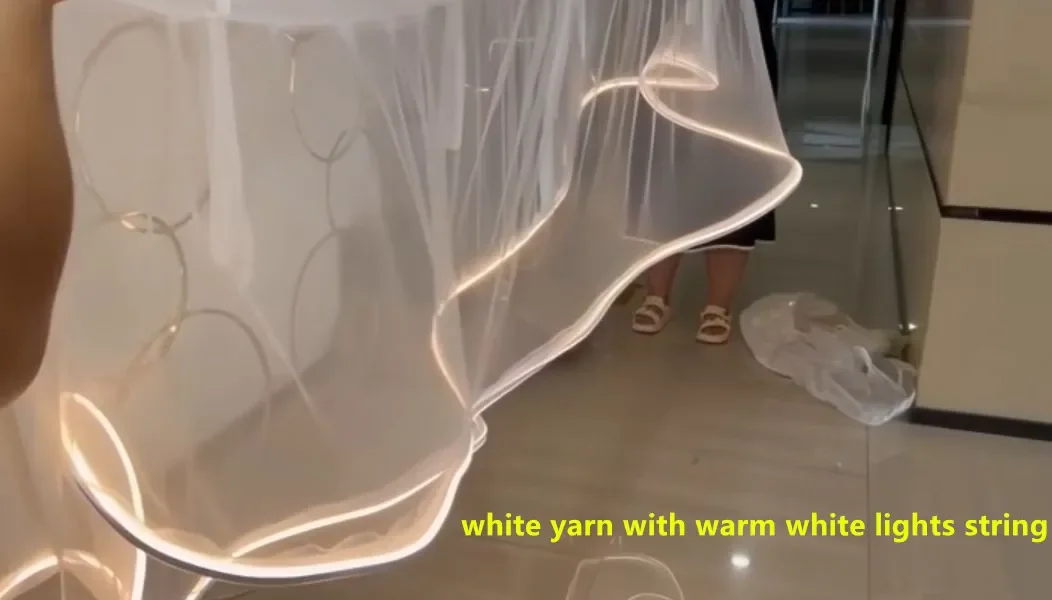 

Белая волнистая марлевая занавеска с подсветкой 220В