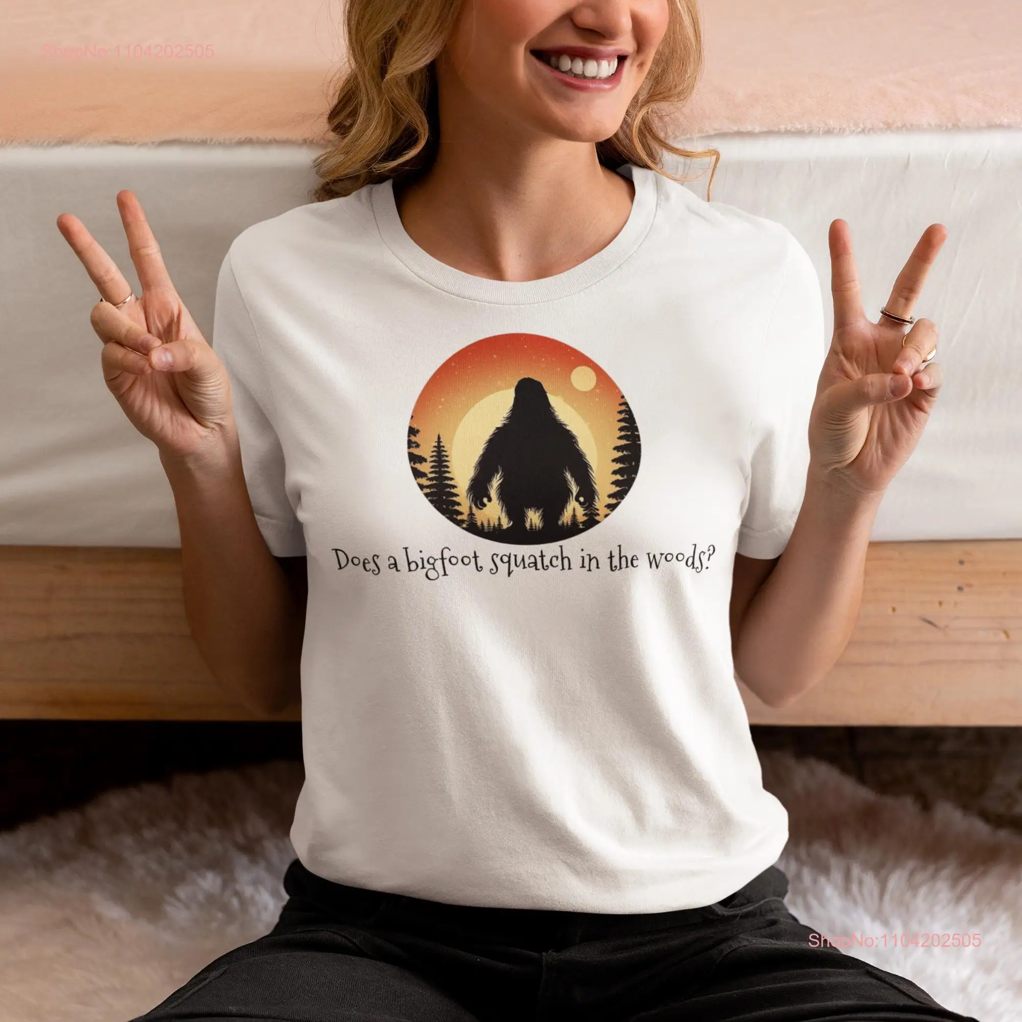 Призел Bigfoot в лесу рубашка T Sasquatch забавная с длинными или короткими рукавами