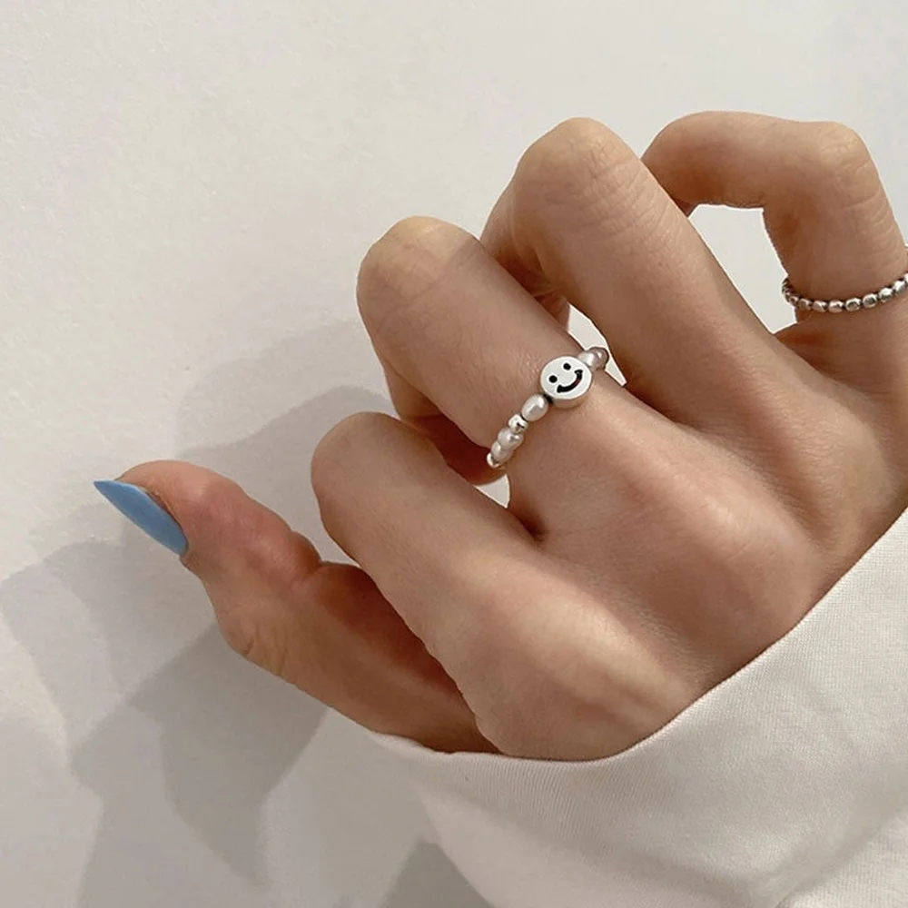 

Fashion Silver Color Smiley Ring for Women Retro Elegant Pearl Elastic Ring Temperament Literary Index Jewelry Free Shipping