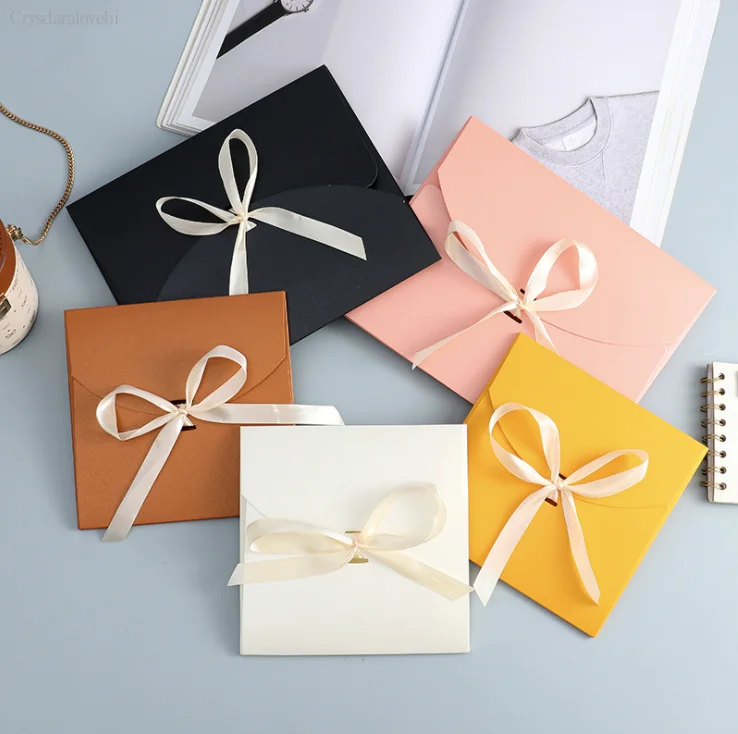 White Cardboard Envelope Postcard Packing Box With Ribbon For Photo Packaging Box