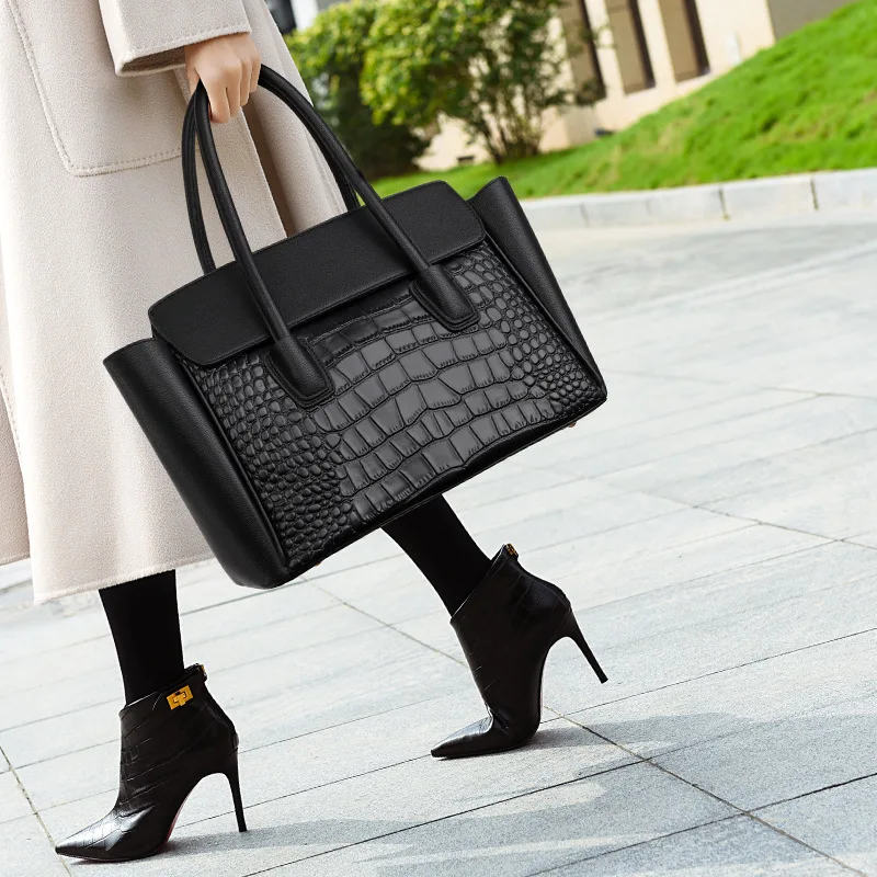 

New Luxury Brand Genuine Leather High-quality Crocodile Pattern Ladies Handbag Fashion Retro One-shoulder Messenger Bag Monogram