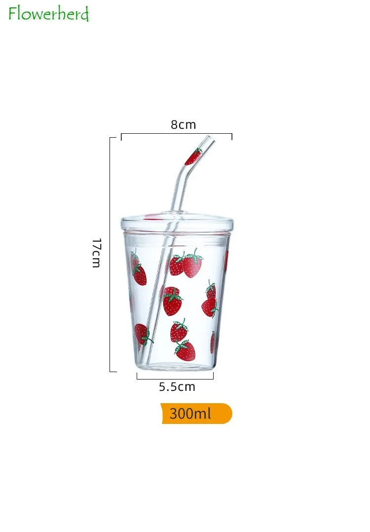 Большая бутылка для воды с соломинкой чашка сока молока на завтрак милая девушка