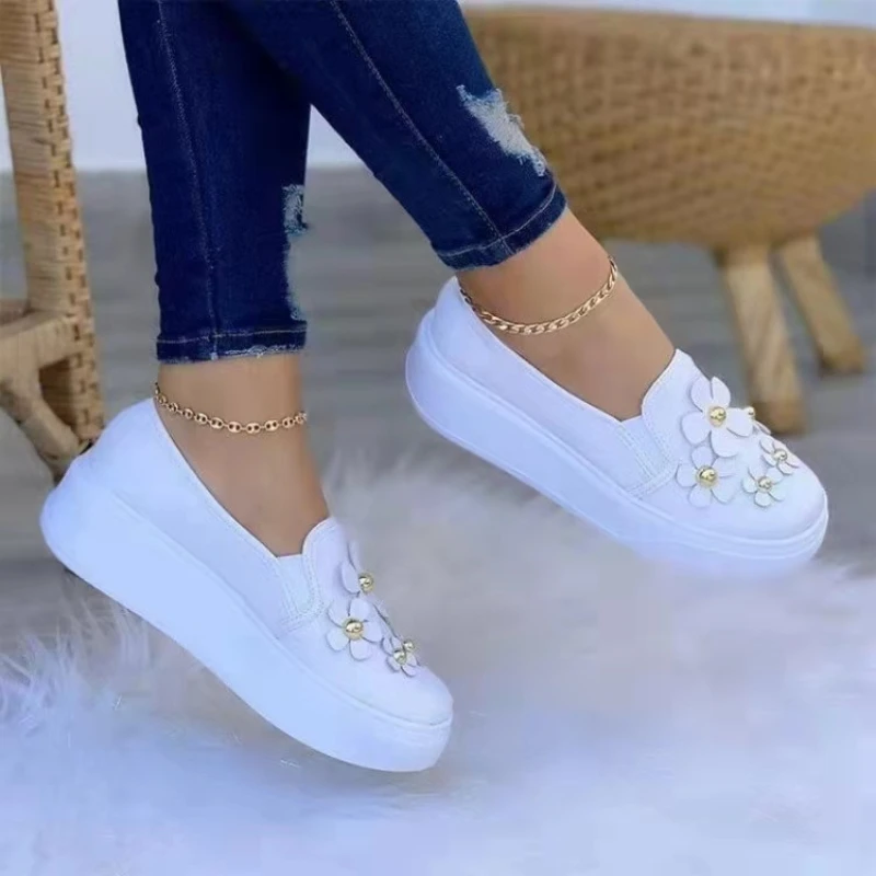 

Flat Shoes Casual Shoes Women Low-top Fashion Round Toe Thick-soled Casual Viscose Shoes Solid Color Flower Shoes Large Size New