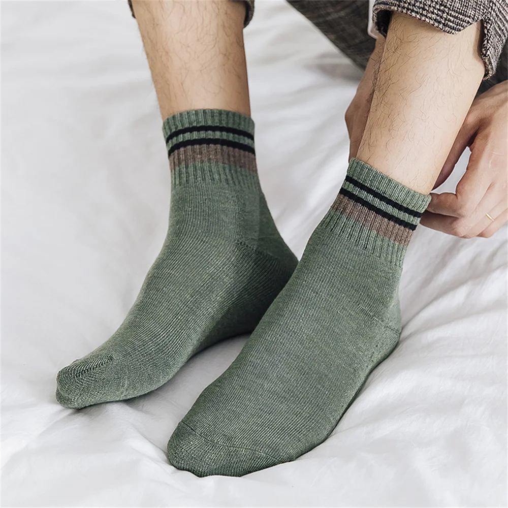 

New Socks Men Autumn Winter Breathable Deodorant Business Tube Socks Cotton Striped Sports Leisure Basketball Sock calcetines
