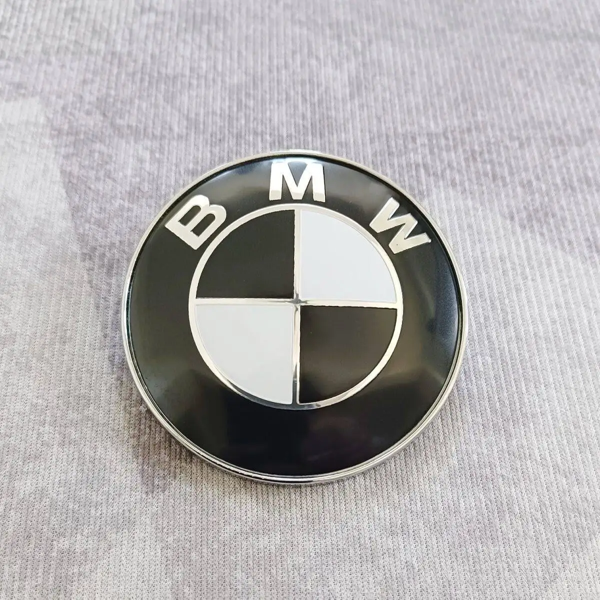 Фото Эмблема на капот и крышку багажника 74 мм 82 мм для BMW E46 E90 E60 F30 F10 E39 E36 F20 G30 G20 E87 E92 E91 E30 X1 №3