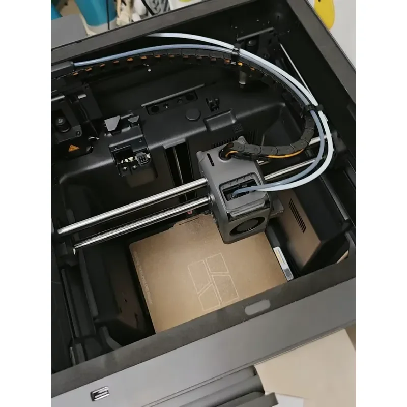 Фото Горячая новинка 2026: Промышленный 3D-принтер Bamboo Lab X2D Combo с двойным экструдером, автоматическим подключением по USB, 1 год гарантии, FDM-технология №5
