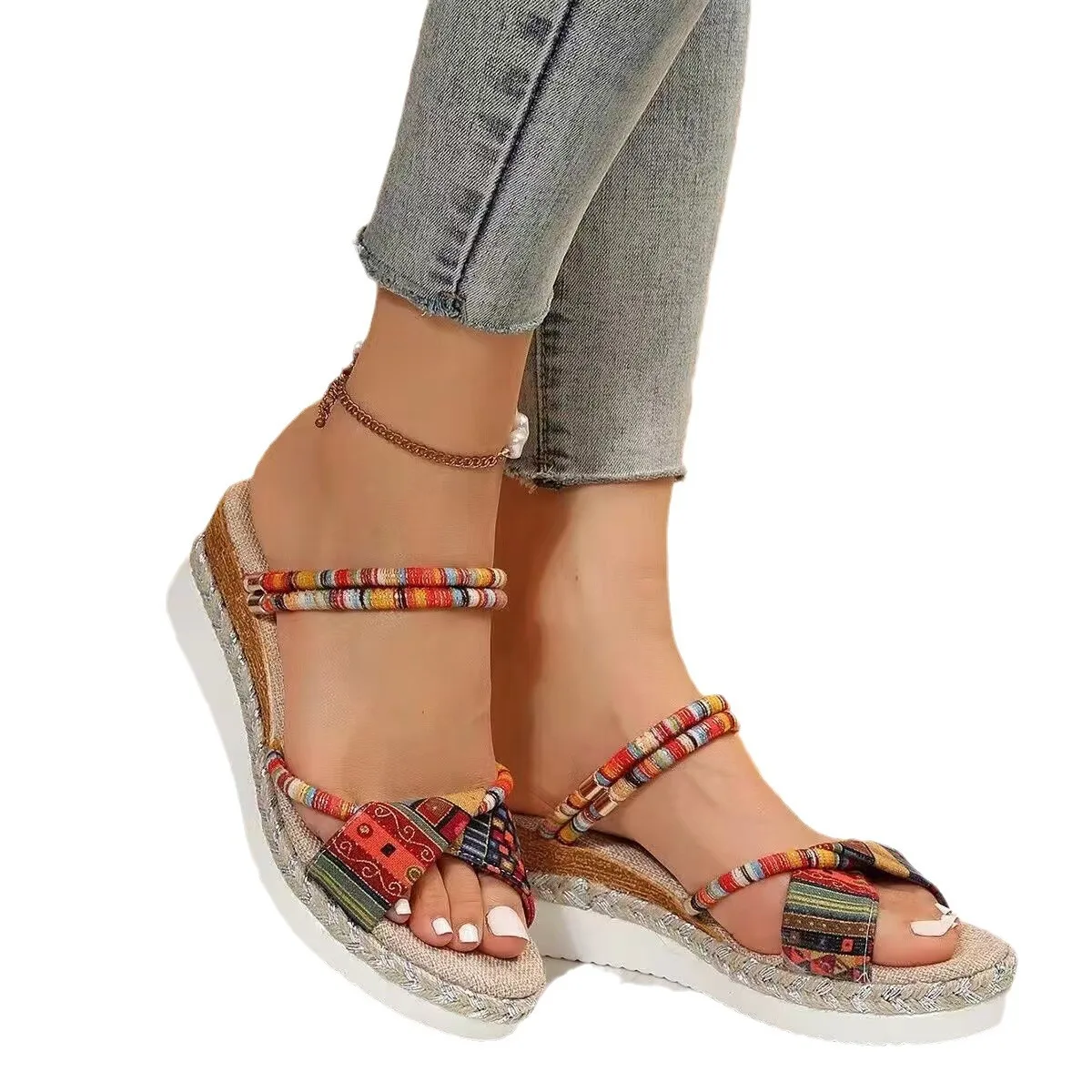 Тапки женские с круглым носком этнические тапочки на платформе танкетка средний