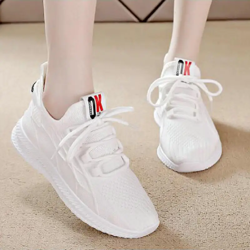 Sports Shoes Female Students Soft Bottom Running Shoe 2023 Spring New All-Match White European American Style Zapatos De Mujeres