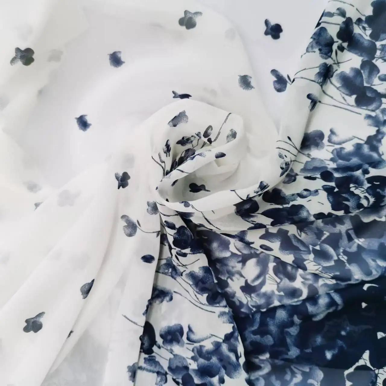 

Elegant Soft Opaque Flowers Printing Chiffon Fabric For Silk Scarves Women Summer Sheer Dress Skirt Mesh Veil