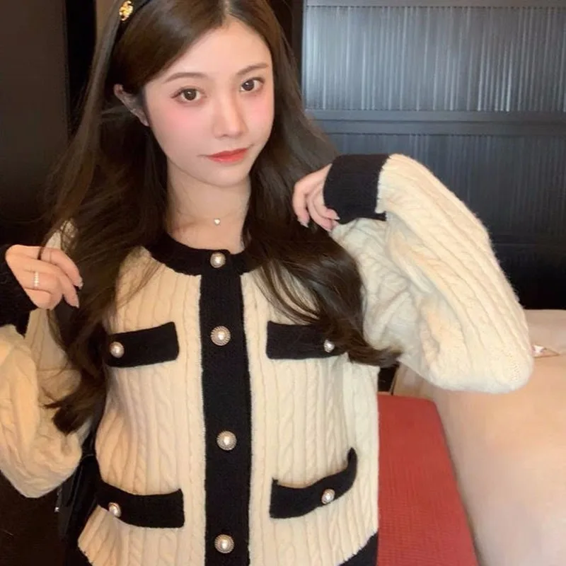 

Cardigan sweater female autumn and winter new little sweet -skinned French small incense wind -knit cardigan outer sweater women