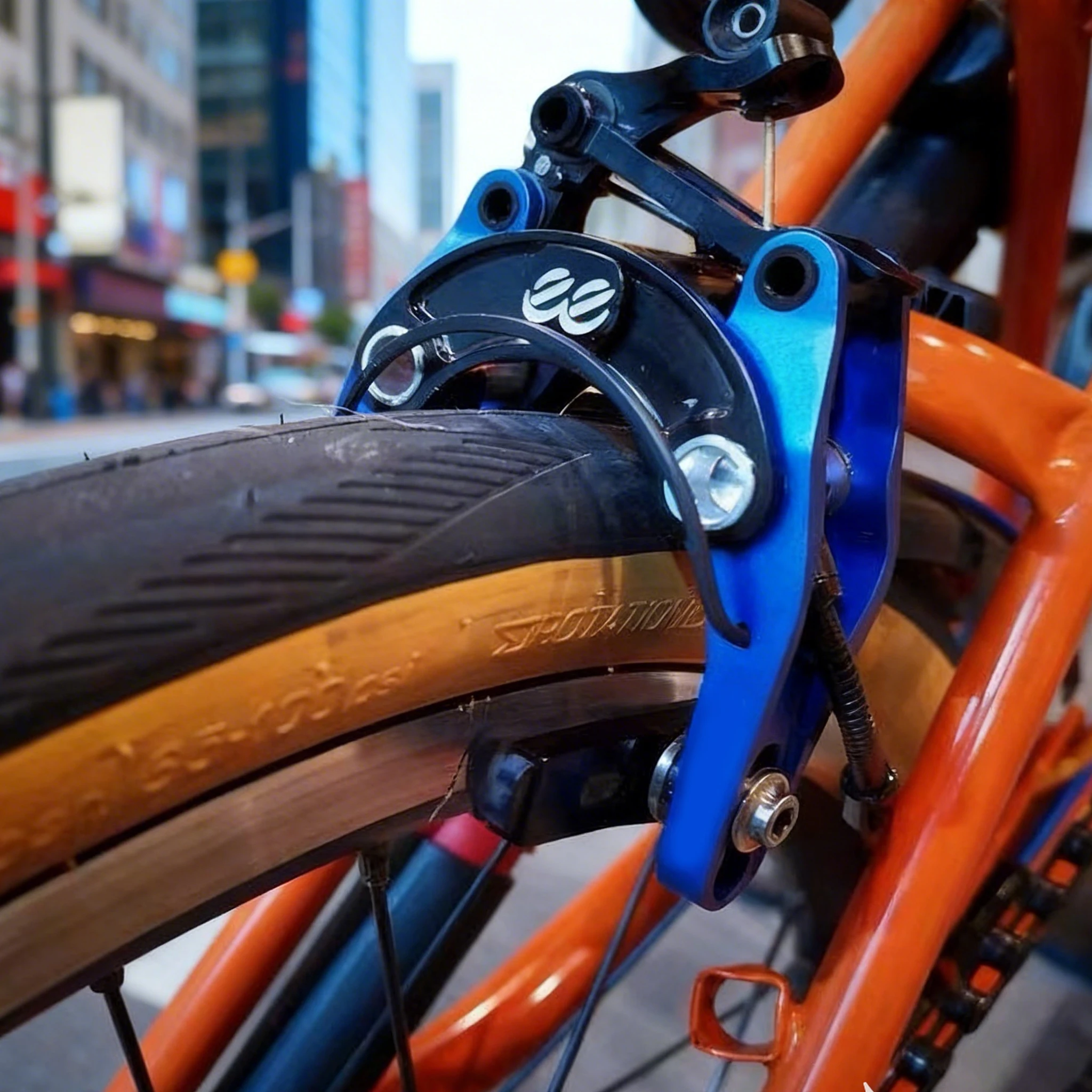 Фото Специальный удлинитель тормозного кронштейна Brompton из алюминиевого сплава 7075, обработанный на ЧПУ №1