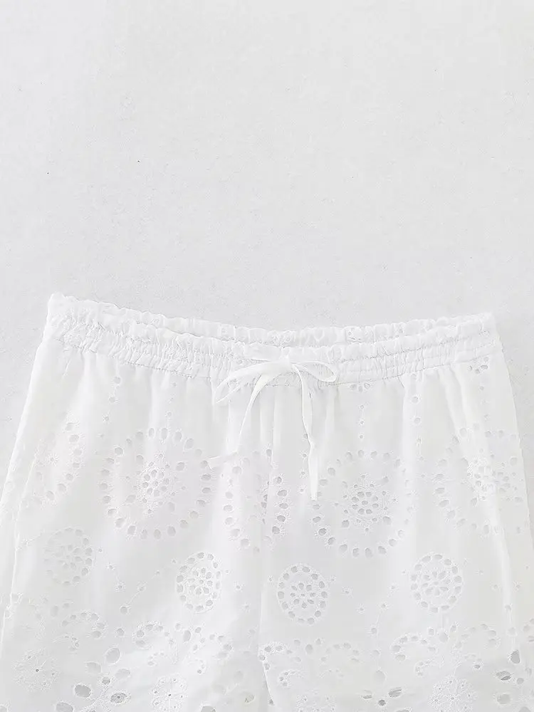 Dave&Di Summer Shorts Ladies Moroccan  Retro Embroidery Bohemian Hollow Casual White Bermuda Cotton Shorts Women