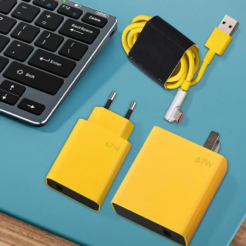 67 W Charger Plug Set Elbow Design Super Fast Wall Charger With Smart Chip And Type C Cable Power Adapter With Folding Plug
