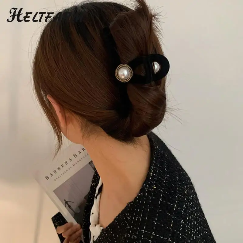

Girl Hairpin Black Flocking Autumn And Winter Hair Accessories 1pcs Pearls With Rhinestones And Gems Clip Shark Clip