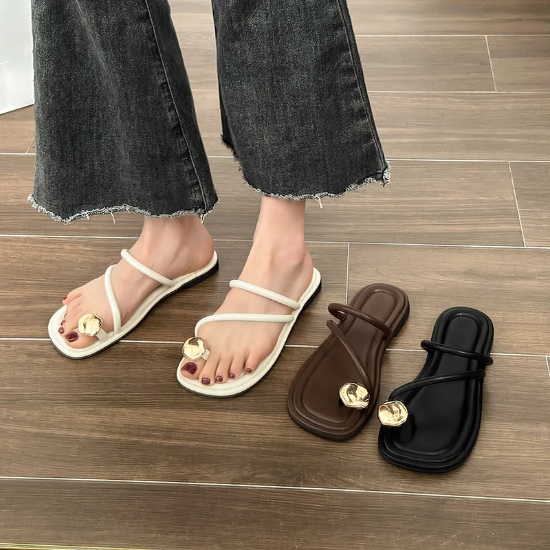 

Low Female Shoes Slippers Soft Luxury Slides Rubber Flip Flops 2023 Comfort Summer Flat Designer Hawaiian Basic Fabric Rome Fash