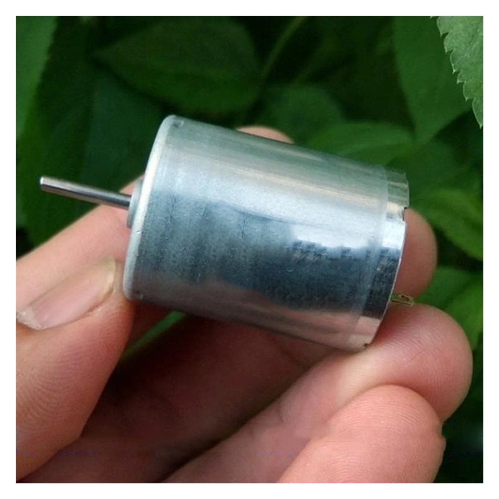 

DIY Toy Motor Model Airplane Motor Sweeping Robot Motor Car Modle Ship Modle Carbon Brush 6V-12V High Speed 370 DC Motor