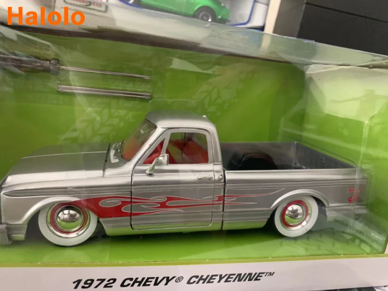 

Модель автомобиля Chevy CHEYENNE из металлического сплава, 1:24, 1972