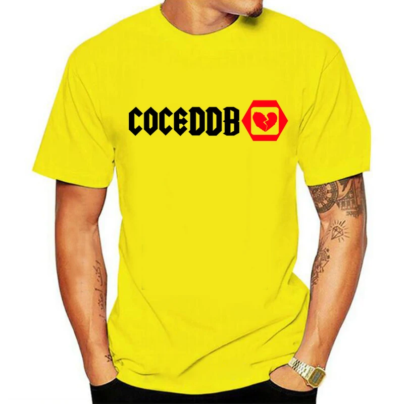 

Мужская футболка с коротким рукавом, круглым вырезом и принтом букв