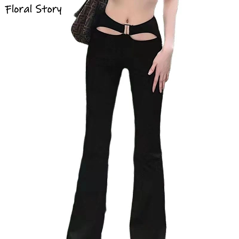 Женские расклешенные брюки с V-образным вырезом однотонные черные длинные в