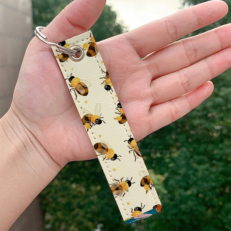 

Honey bees Leather Keychain Strap Cute Compact Keyrings Hanging Holder Bag Car Wallet Trinket Keychain Hanging Decoration
