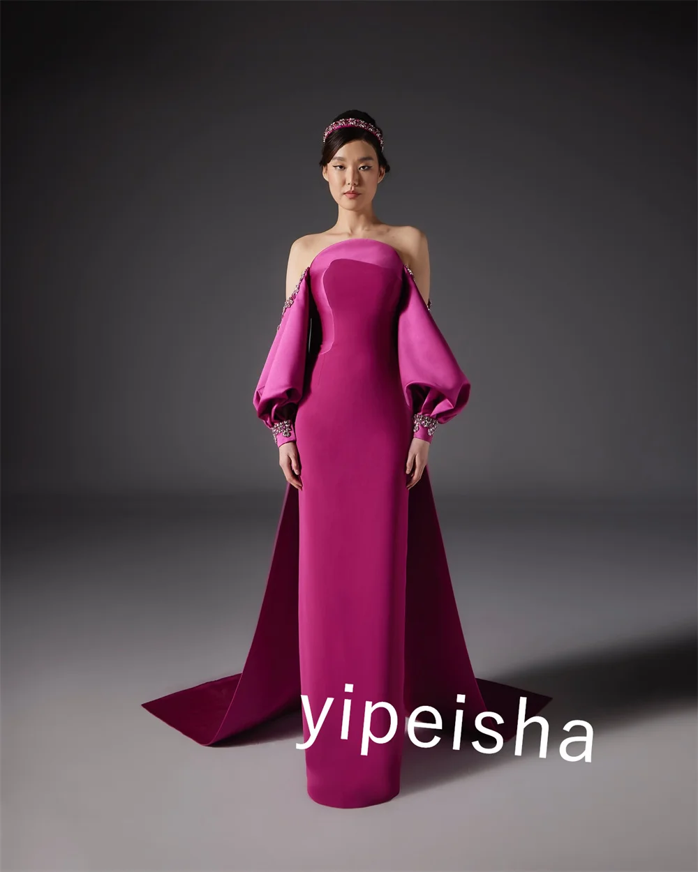 Атласные вечерние прямые платья на заказ с блестками и открытыми плечами