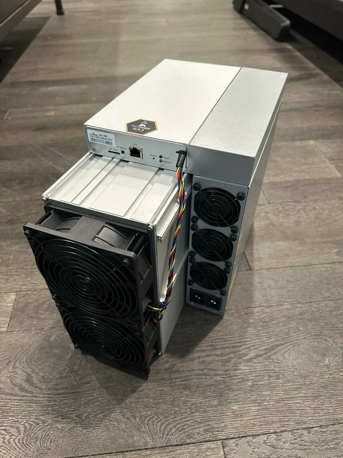 

Buy 2 get 1 free NEW Antminer KA3 Miner IN HAND + FREE SHIPPING