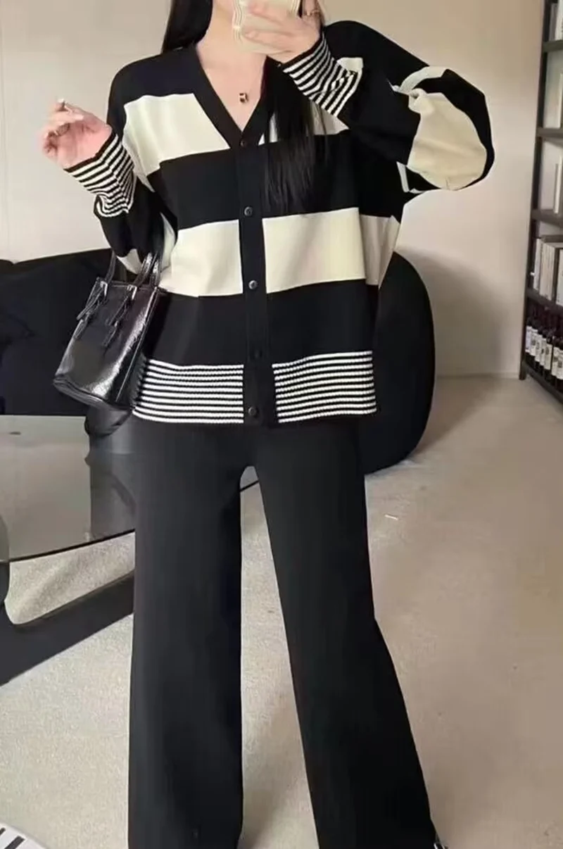 Женский комплект из двух предметов трикотажный кардиган контрастных цветов в