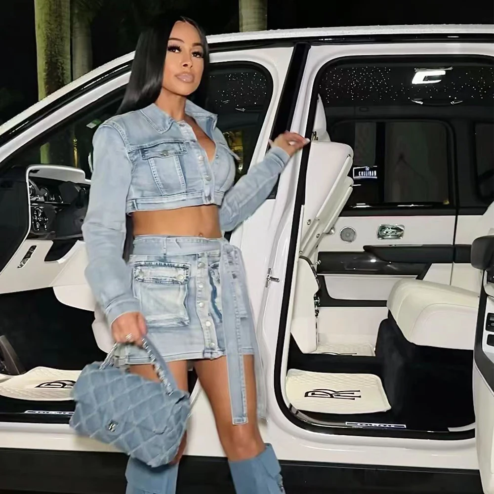 Джинсовая куртка джинсовое платье комплект из 2 предметов с юбкой модель 2023 года