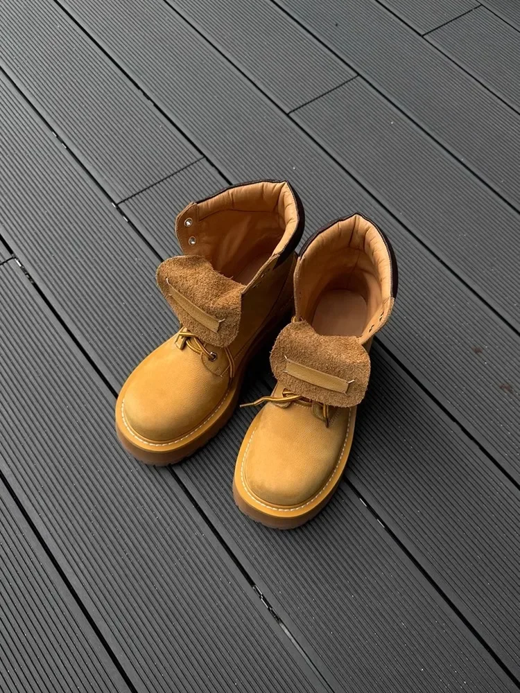 Кожаные ботинки на платформе и толстом каблуке с ремешком шнуровке женские