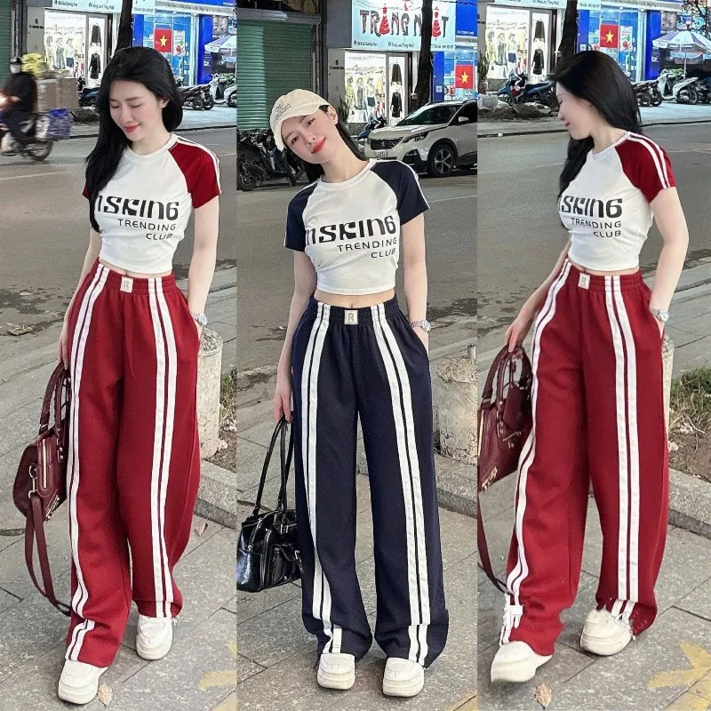 Фото Модный женский летний костюм: новая футболка с коротким рукавом и брюки с высокой талией и широкими штанинами, комплект из двух предметов для уличного стиля №1