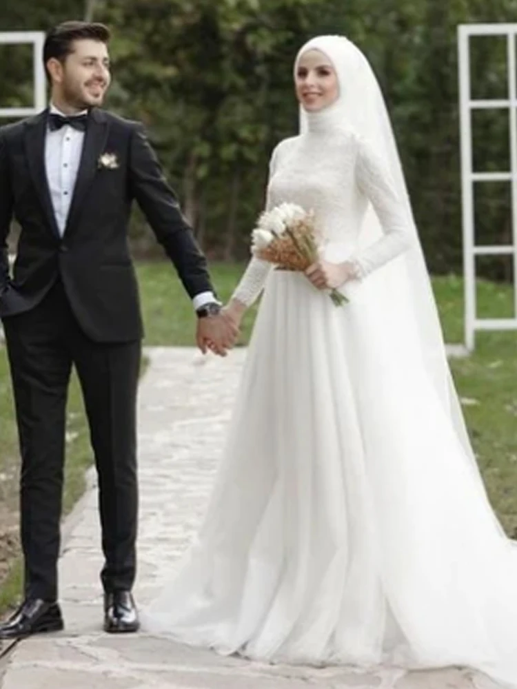 

Wedding Dresses for Women Muslim High Neck Long Sleeves Floor-Length A-Line Lace Appliques Tulle Formal Bride Gown Classic 2023